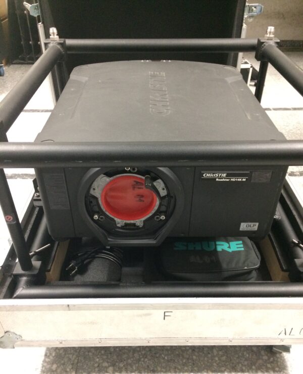 Home proyector christie hd14k m 14.000 lm con Óptica ils 4.16–6.96:1 + microcue2 + extensor hdmi 1:3 + selector kramer