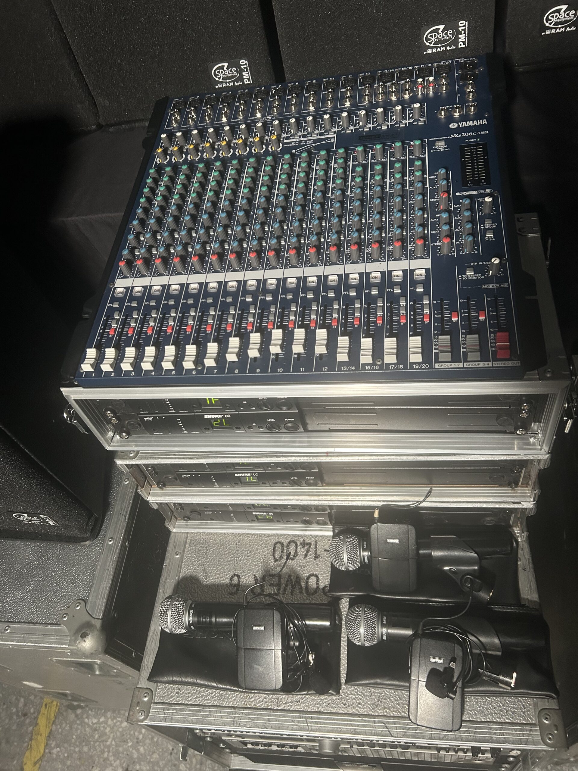 pack de sonido profesional con altavoces ram audio pm 10 + mesa de mezclas 20ch + 6 sistemas inalámbricos shure uc pack de sonido profesional con altavoces ram audio pm 10 + mesa de mezclas 20ch + 6 sistemas inalámbricos shure uc