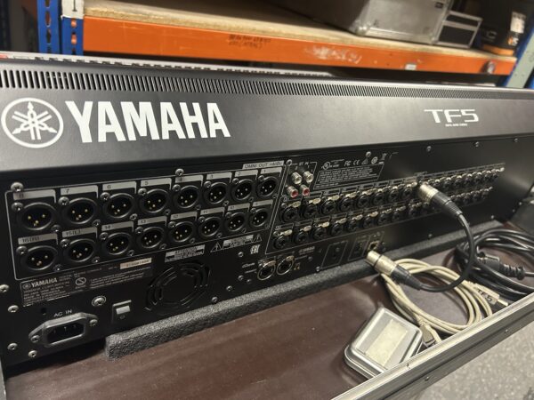 mesa digital yamaha tf5 + tarjeta dante ny64d + stagebox digital